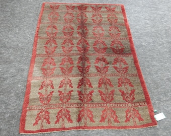 Small Rug, Anatolia Rug, Turkish Red rug, Beige Rug, Vintage handmade rug, Flower Design, Distressed rug, 51" x 78"
