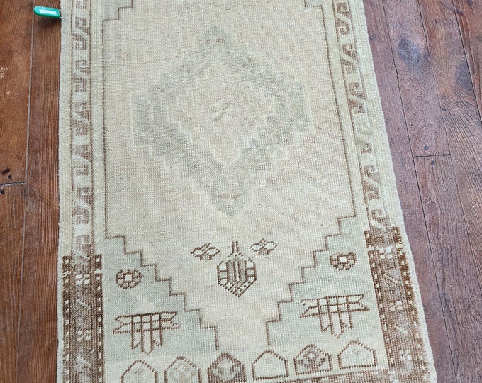 2x3 turkish doormat rug, oushak doormat rug, anotolia doormat rug, handmade doormat rug, entry way doormat rug, bedroom doormat rug