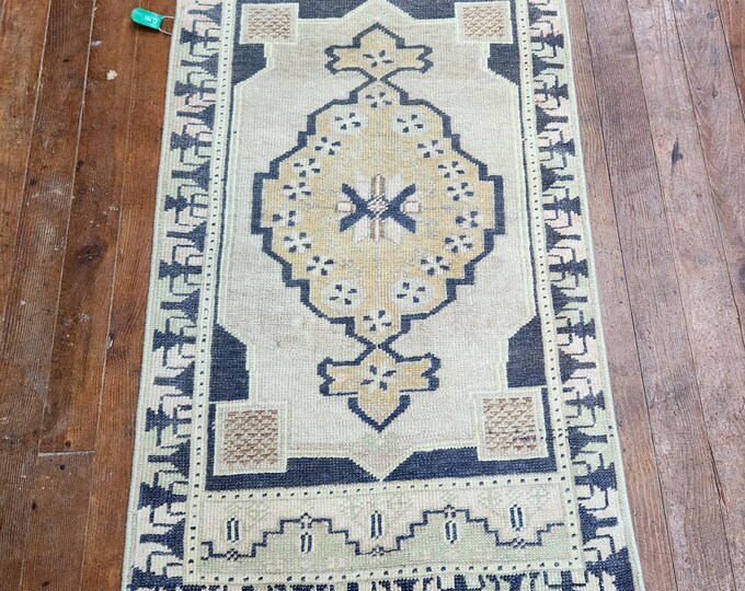 2x3 turkish doormat rug, oushak doormat rug, anotolia doormat rug, handmade doormat rug, bedroom doormat rug, entry way doormat