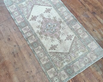 2x5 rug, small rugs, pastel washale rugs, natural handmade rugs, muded turkish rugs, floor rugs, anatolian rugs, kitchen rugs,