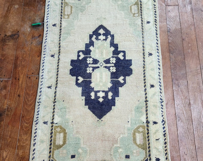 2x3 turkish doormat rug, oushak doormat rug, anotolia doormat rug, bedroom doormat rug, entry way doormat rug, handmade doormat rug