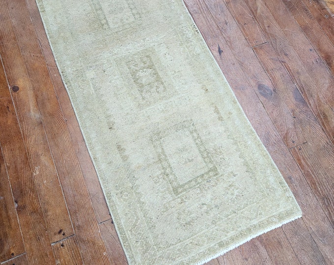 2x4 turkish doormat rug, oushak doormat rug, anotolia doormat rug, bedroom doormat rug, entry way doormat rug, kitchen doormat rug