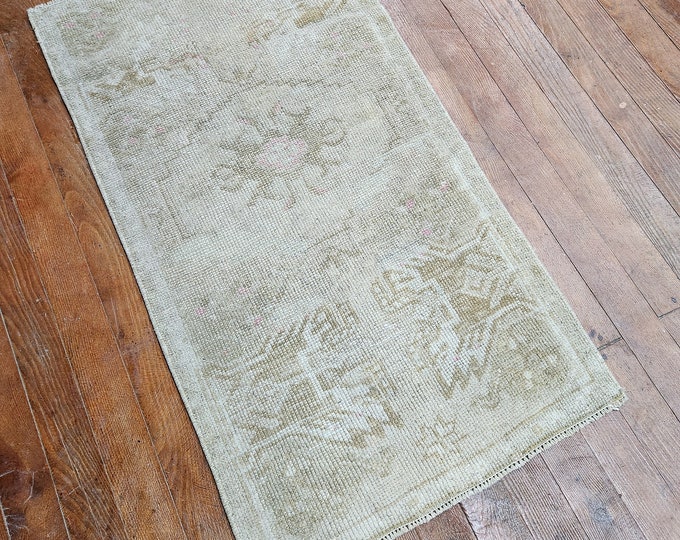 2x3 turkish doormat rug, oushak doormat rug, anotolia doormat rug, entry way doormat rug, handmade doormat rug, kitchen doormat rug
