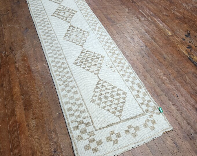 2x11 feet turkish runner rug, oushak runner rug , anotolia runner rug, bedroom runne rug, kitchen runne rug, entry way runne rug