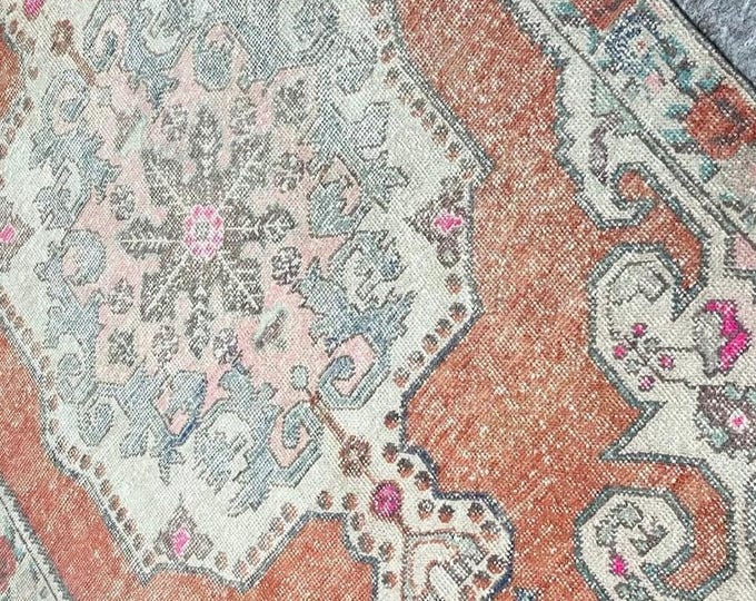 Bohemian Turkish Rug 5x7 - Handmade, Faded Tan & Orange, Elegant and Neutral Area Rug for Entryway, Corridor, Bench, Small Room