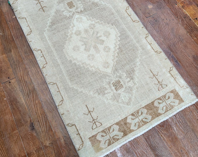 2x3 turkish doormat rug, oushak doormat rug, anotolia doormat rug , kitchen doormat rug, handmade doormat rug, entry way doormay rug
