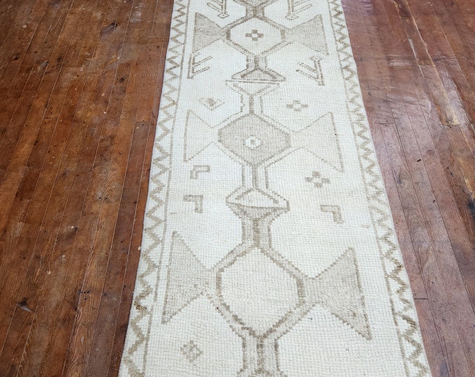 3x11 runner rug, turkish runner rug, oushak runner rug, anotolia runner rug, bedroom runner rug, kitchen runner rug, entry way runner rug