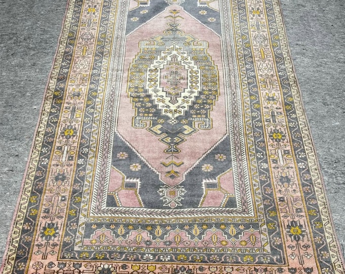 5x8 Turkish Rug - Light gray, Pink, Organic Wool, Timeless Bohemian Area Rug for Home Decor, Entryway, Table, Kitchen, Gameroom, Kids Room