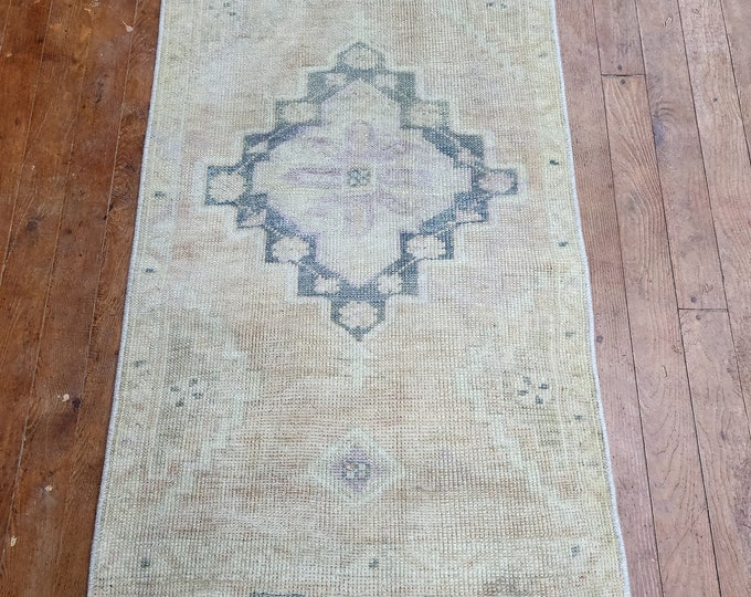 2x4 turkish doormat rug, oushak doormat rug, anotolia doormat rug, bedroom doormat rug, kitchen doormat rug, entry way doormat rug