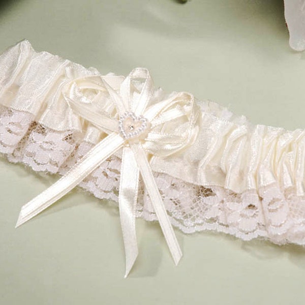 Cream Satin with Cream Lace Trim Wedding Garter, Includes Cream Bow and White Rhinestone Heart , Bride Garter, Wedding Day, Marriage