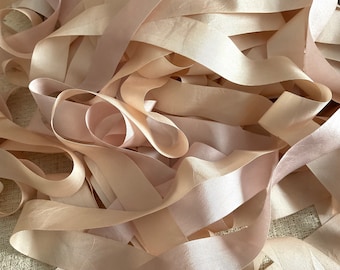 Silk ribbon, delicate salmon-colored/soft pink, 2 cm wide, plant-dyed