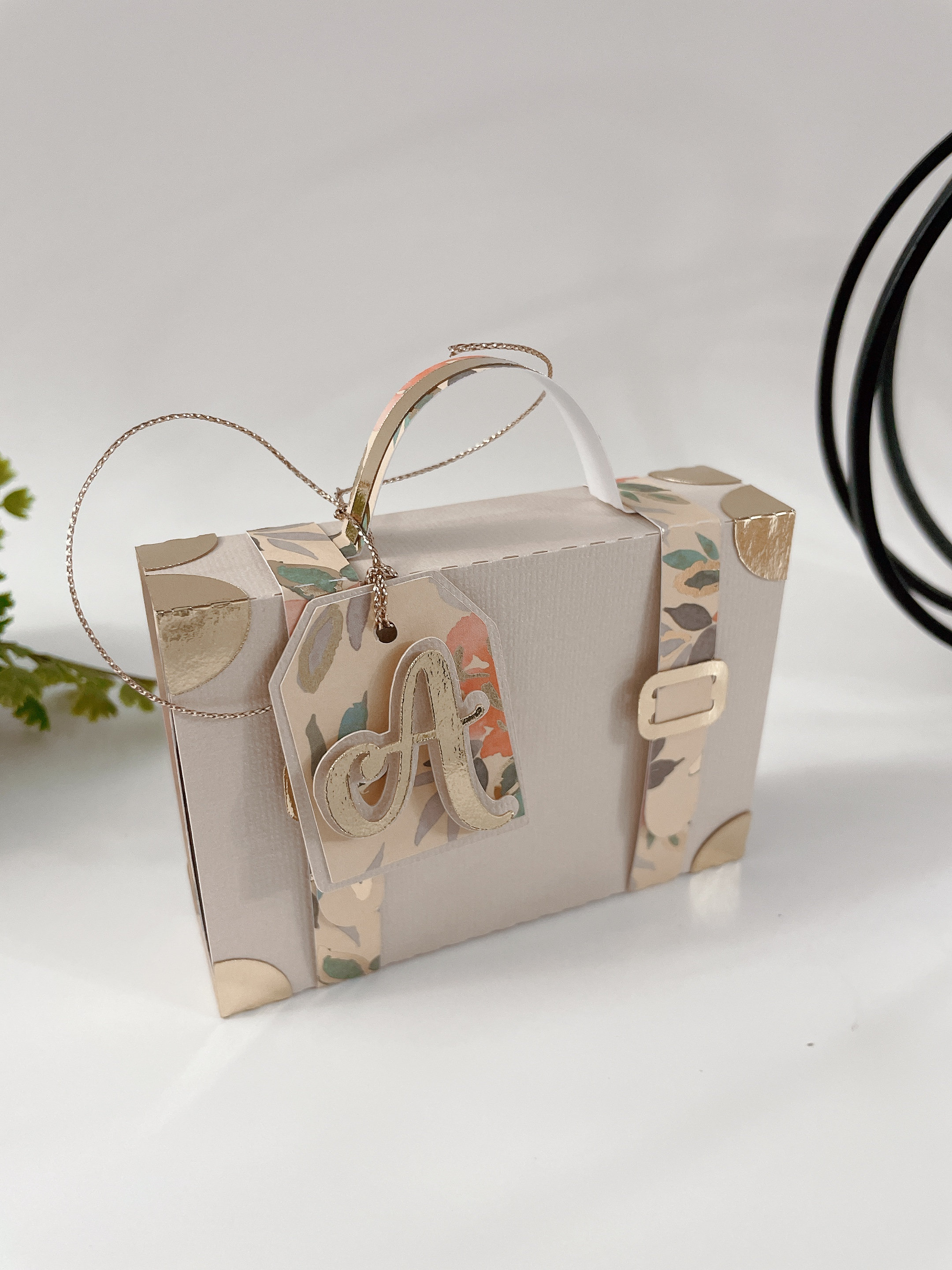 Suitcase Box. Chocolate and Gift Card Box. SVG and Studio Template for Cricut and Silhouette.