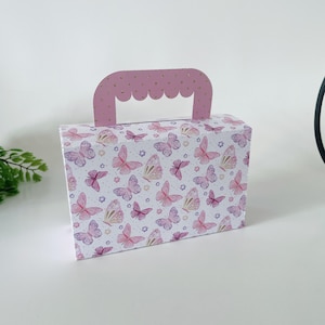 Boîte à lunch festonnée / boîte à bonbons / boîte à pignon. Modèle SVG et studio pour Cricut et Silhouette Cameo