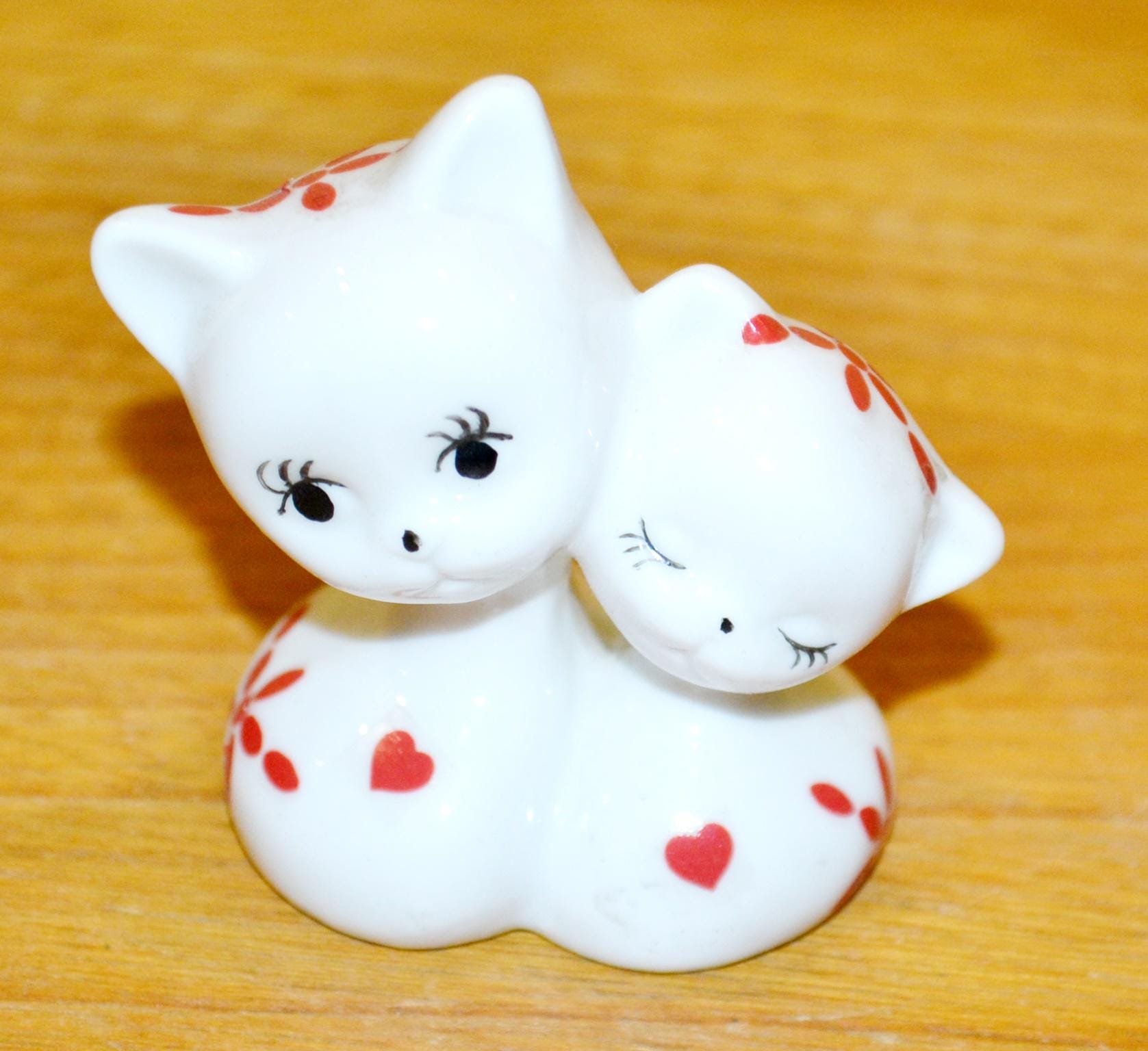 Vintage Ceramic Cat Figurine, Red/white With Hearts, 1970s Retro