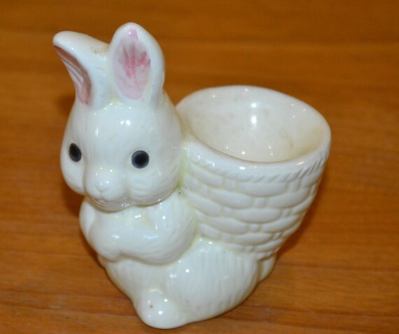 70s Vintage Ceramic Egg Cup White/pink Rabbit Easter Eastern Retro
