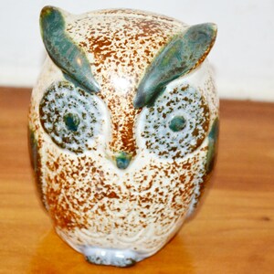 Small vintage money box ceramic money box owl beige/green 70s retro mid century shabby chic country style