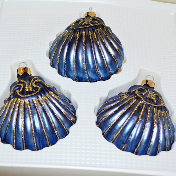 3x Blue Vintage Christmas Balls/Tree Decorations Shells Glass 70s Retro Christmas Santa Mid Century Shabby Chic
