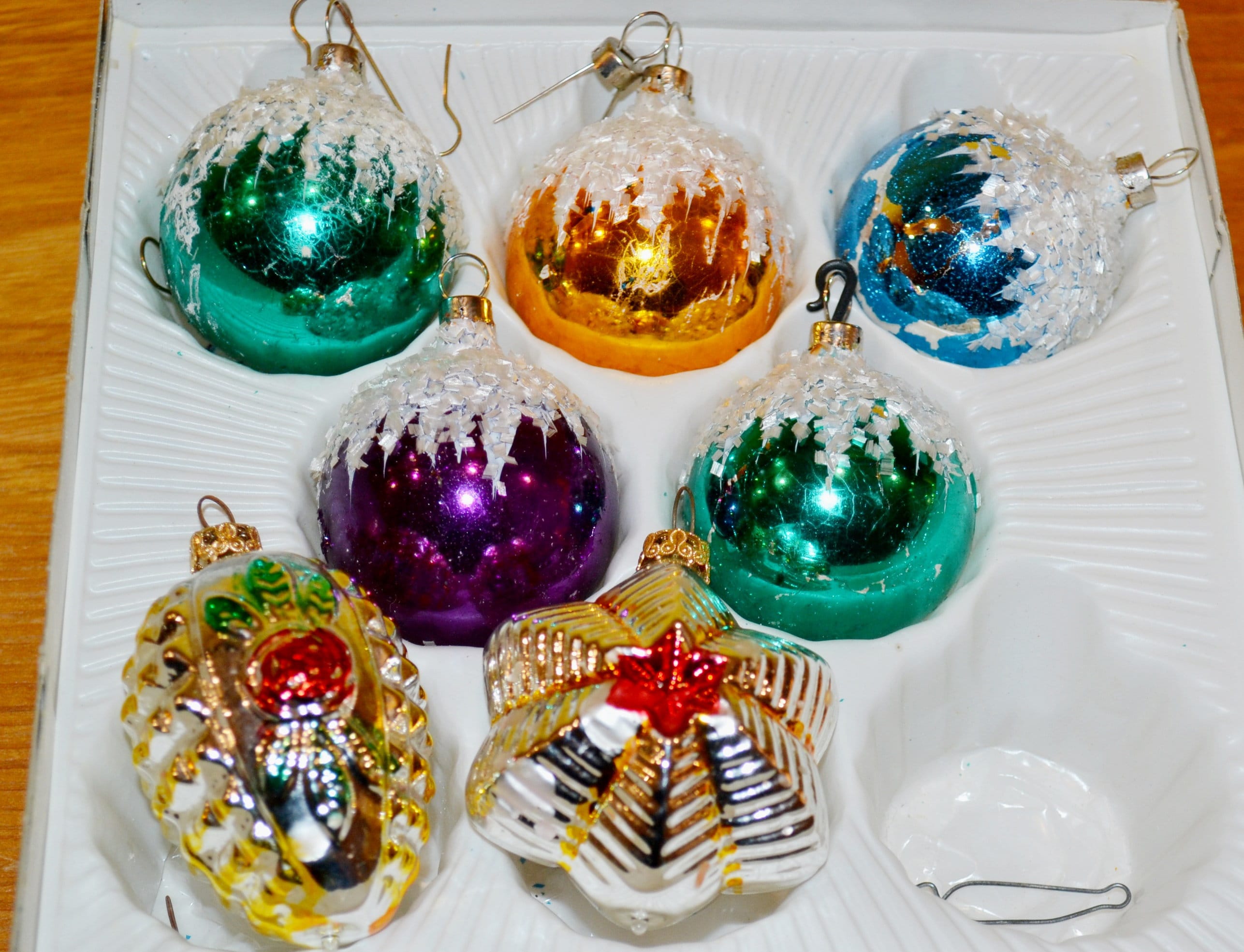eminza Lot de 6 boules de Noël en verre (D80 mm) Forêt Blanc et Vert romarin Pri