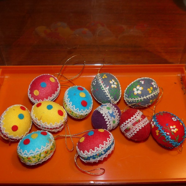 Vintage OSTERN 11 Eier Osterstrauchschmuck kleine Ostereier Stoff Geschenkanhänger Osterdeko retro 70er