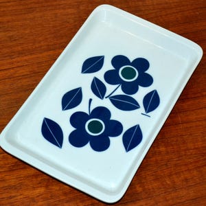 70s vintage porcelain serving plate by Schönwald white/blue seventies decor red flower Eschenbach tea cup saucer plate set