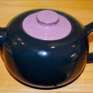 70s Vintage Porcelain Coffee Pot Heidelberg Black / Purple by Melitta / Friesland Ceracron Retro Mid Century Shabby Chic Country Style