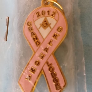 Breast Cancer Awareness Pink Ribbon Oklahoma Masonic Grand Lodge Pendant Lapel Hat Tie Pin Souvenir 2061