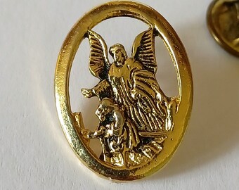 Guardian Angel on My Shoulder Gold Tone Lapel Hat Tie Pin Souvenir 2014