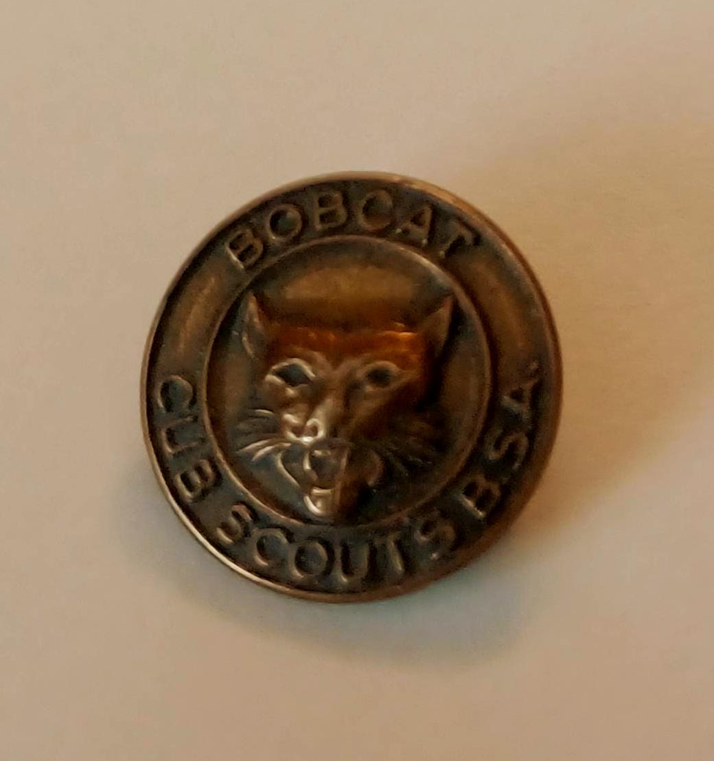 トップス the letters Cow Boy Pin Check Cut Off. Vintage Bobcat Cub Scouts Pin Boy Scouts of America BSA Official