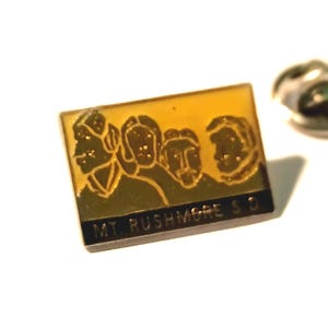 Mt. Rushmore S.D. Mount Rushmore South Dakota Lapel Hat Tie Pin Souvenir 0784