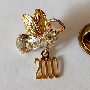 Guardian Angel Wings Halo 2000 Gold Tone Birthstone April Clear Rhinestones Lapel Hat Tie Pin Souvenir 0373