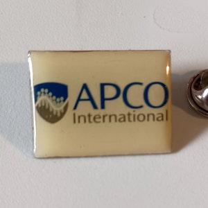 APCO Association of Public Safety Communications Officials International Lapel Hat Tie Pin Souvenir 0133