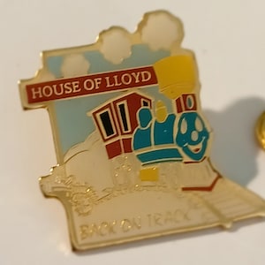 House of Lloyd Back On Track Locomotive Railroad Lapel/Hat Pin Souvenir 1246