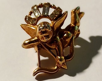 Beautiful Gold Tone Cupid Bow and Arrow with Rhinestones Round and Baguette Cut Lapel/Hat Pin Souvenir 0993