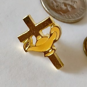 Lamp of Learning Knowledge Cross Gold Tone Lapel Hat Tie Pin Souvenir 1962