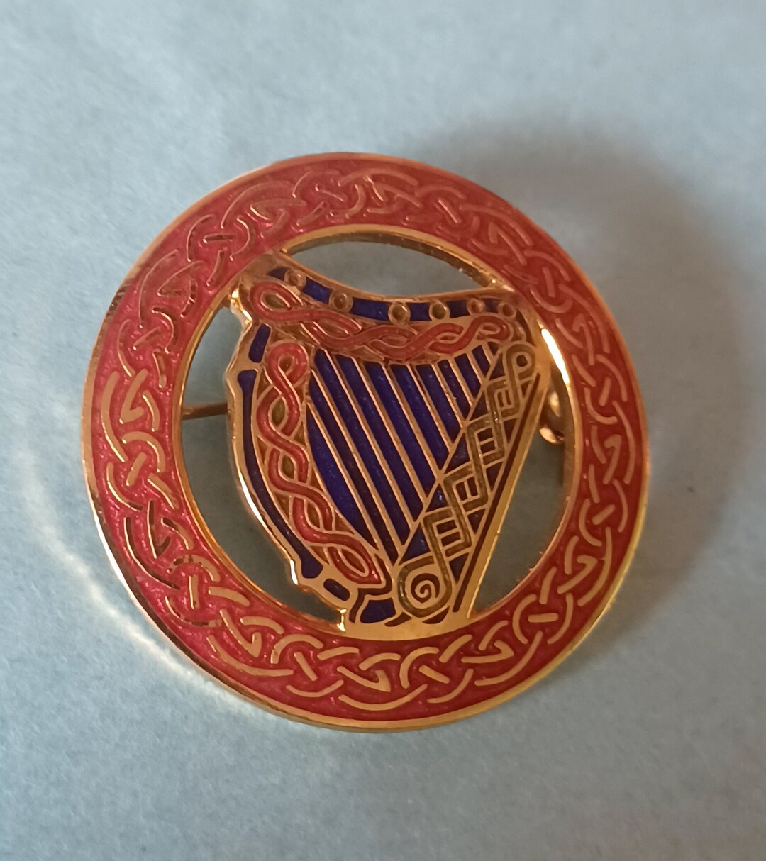 Irish Harp Cloisonne Celtic Gold Tone Lapel Hat Tie Brooch Pin Souvenir
