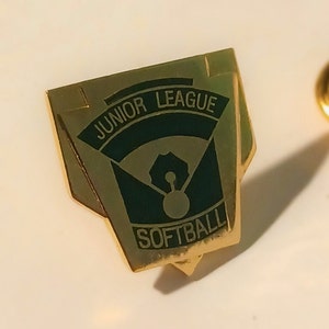 Junior League Softball Gold Tone Green Enamel Lapel Hat Tie Pin Souvenir 0541