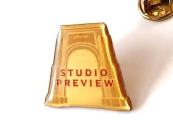 Vintage Universal Studios Japan Studio Preview Lapel Hat Tie Pin Souvenir 1801