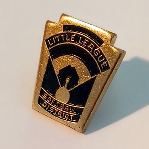 Vintage Little League Softball District Dark Blue Enamel Gold-Tone Lapel/Hat Pin Souvenir 0666