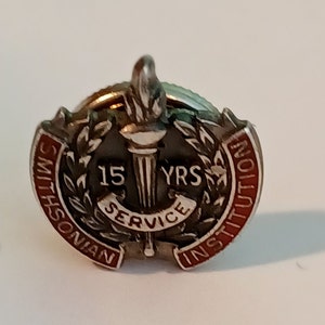 Vintage Deco Era  Sterling Smithsonian Institute 15 Year Service Lapel/Hat Pin Souvenir 0676