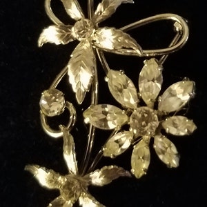 Vintage Silver Tone Rhinestone Floral Brooch