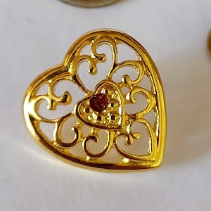 Harriet Carter Genuine Ruby Stone Filigrana d'oro Cuore Risvolto Cappello Fermacravatta Souvenir 1935