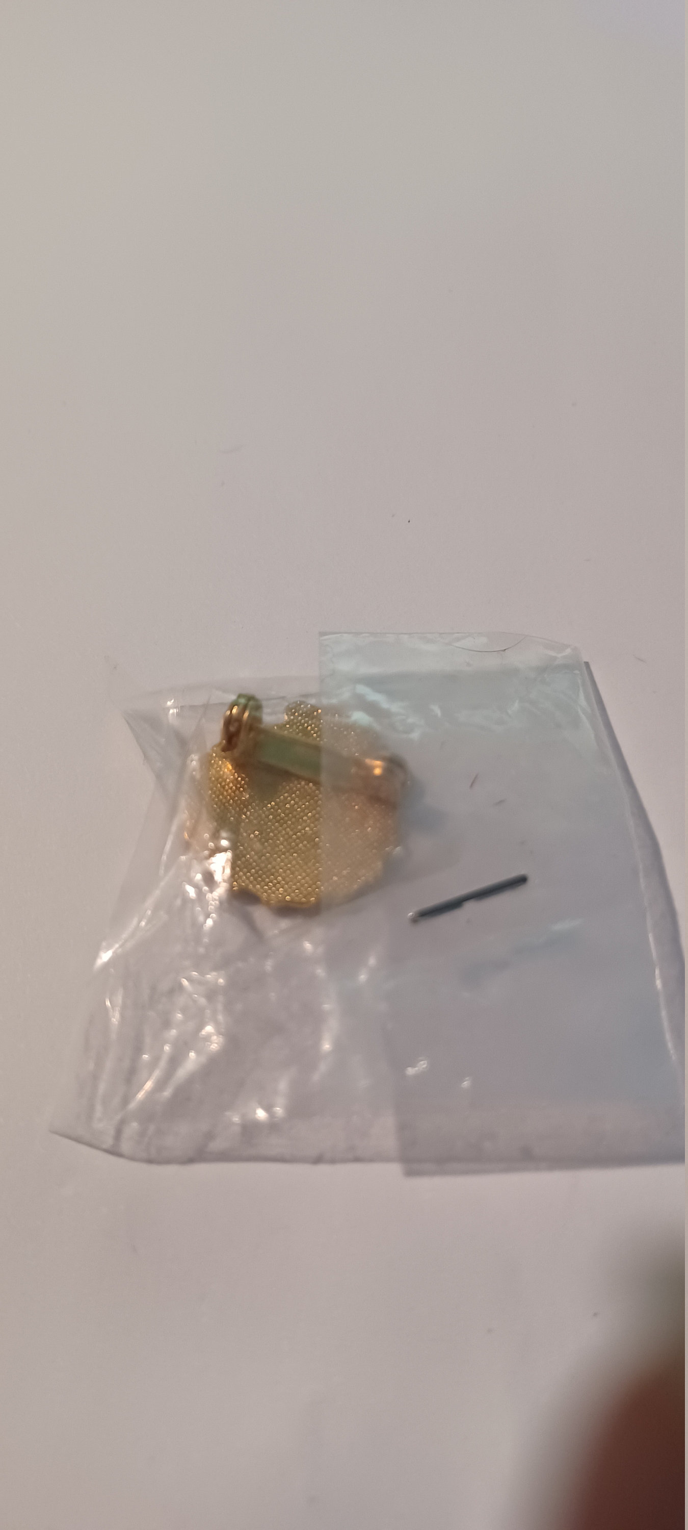 SPILLA LETTERA "C" PER BAVERO O CAPPELLO - Abbigliamento E Accessori In Vendita A Milano - Foto 7