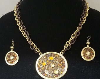 Laura Ashley Pendant Necklace and Matching Earrings