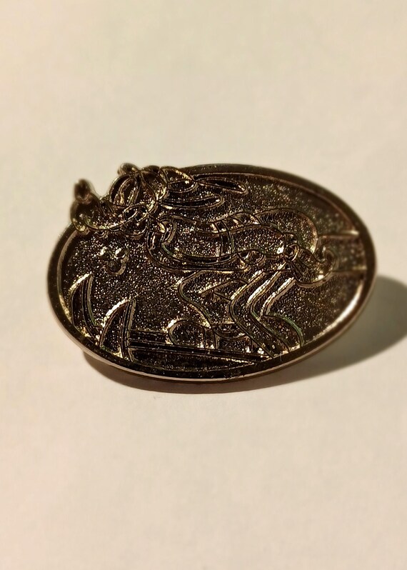 Vintage Disney Pin Chaser Silver Oval Goofy Skiing