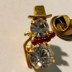 Lindo boneco de neve de strass de Natal com cachecol de strass vermelho lapela chapéu gravata lembrança 0230