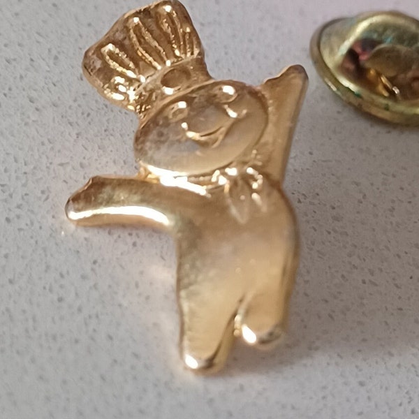 Vintage Pillsbury Doughboy Gold Tone Lapel Hat Tie Pin Souvenir 0690