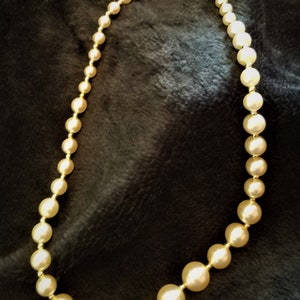 Gold Tone, Pearl Necklace 24&quot;