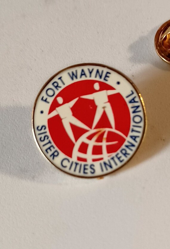 Vintage Fort Wayne Sister Cities International Lapel Hat Tie Pin Souvenir 0695