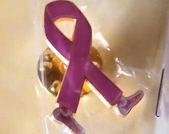 Pink Breast Cancer Awareness Ribbon Walking Running Feet Lapel Hat Tie Pin Souvenir NIB 0672