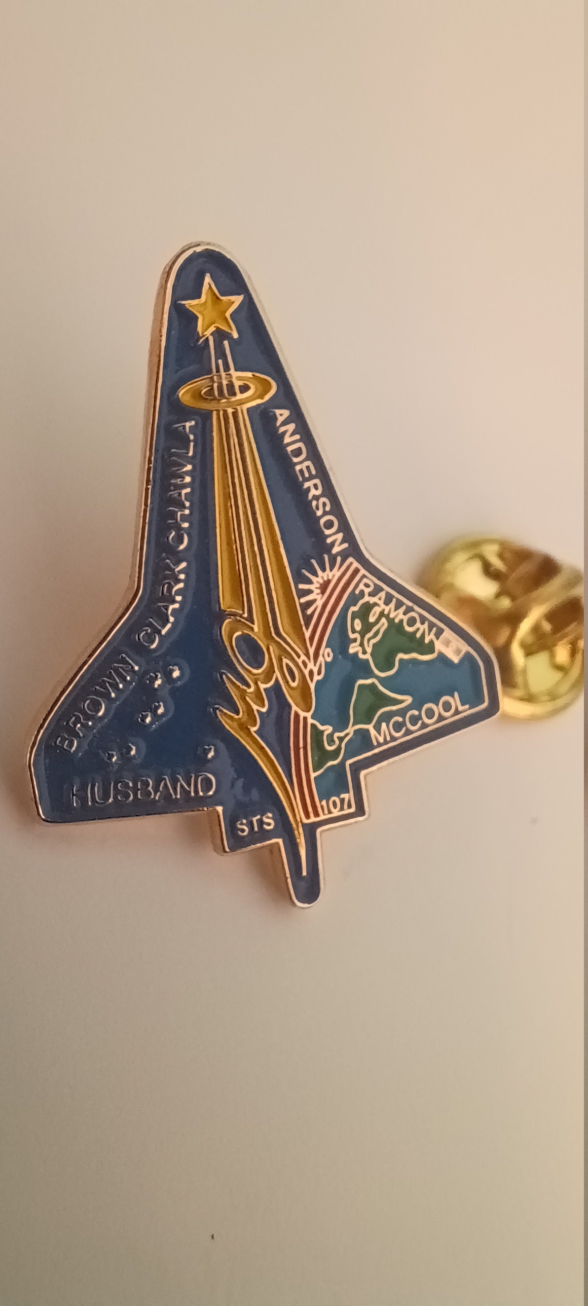 NASA STS-80 Space Shuttle Columbia Mission Hat or Lapel Pin Enamel 
